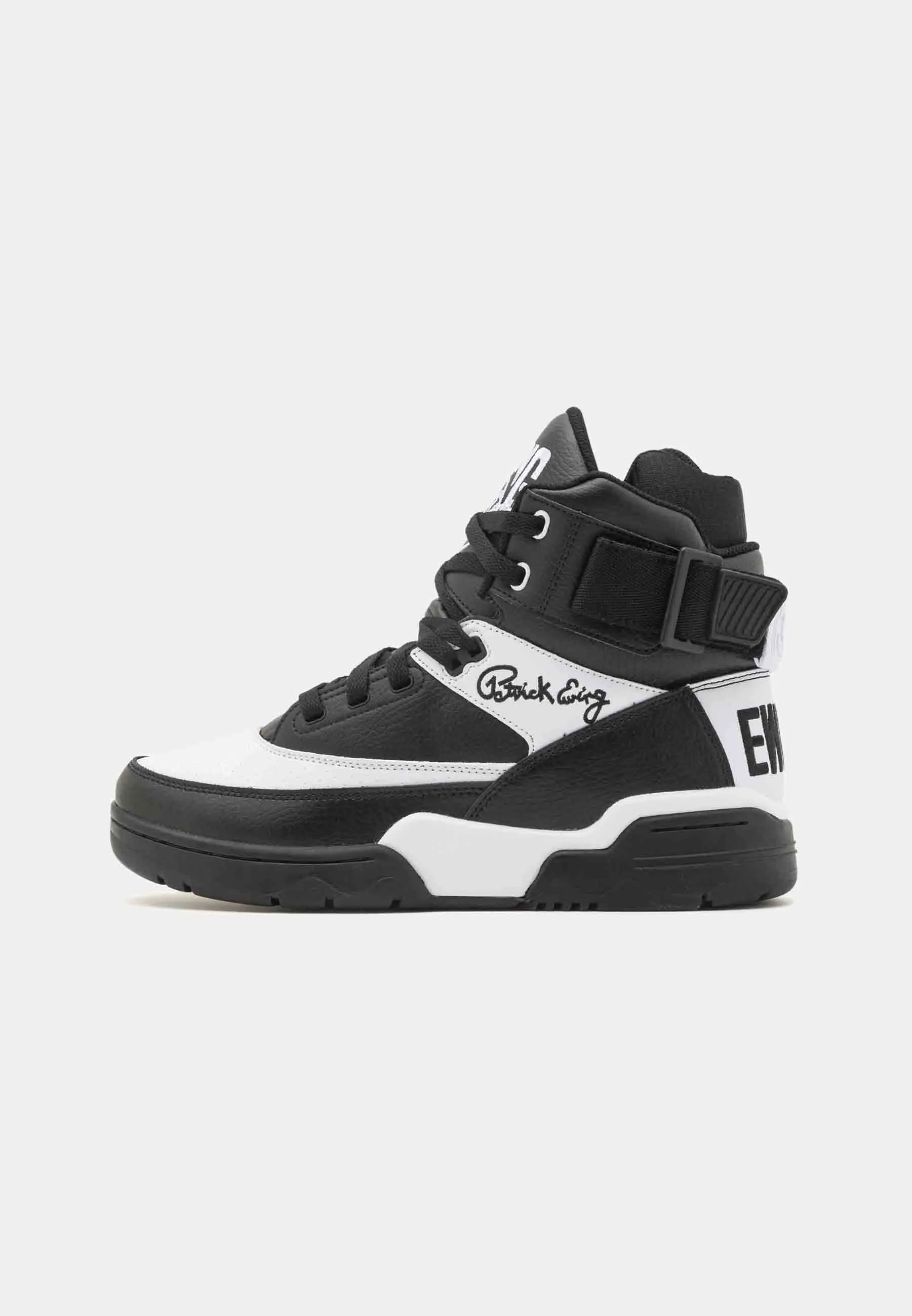 33 - Sneakers alte