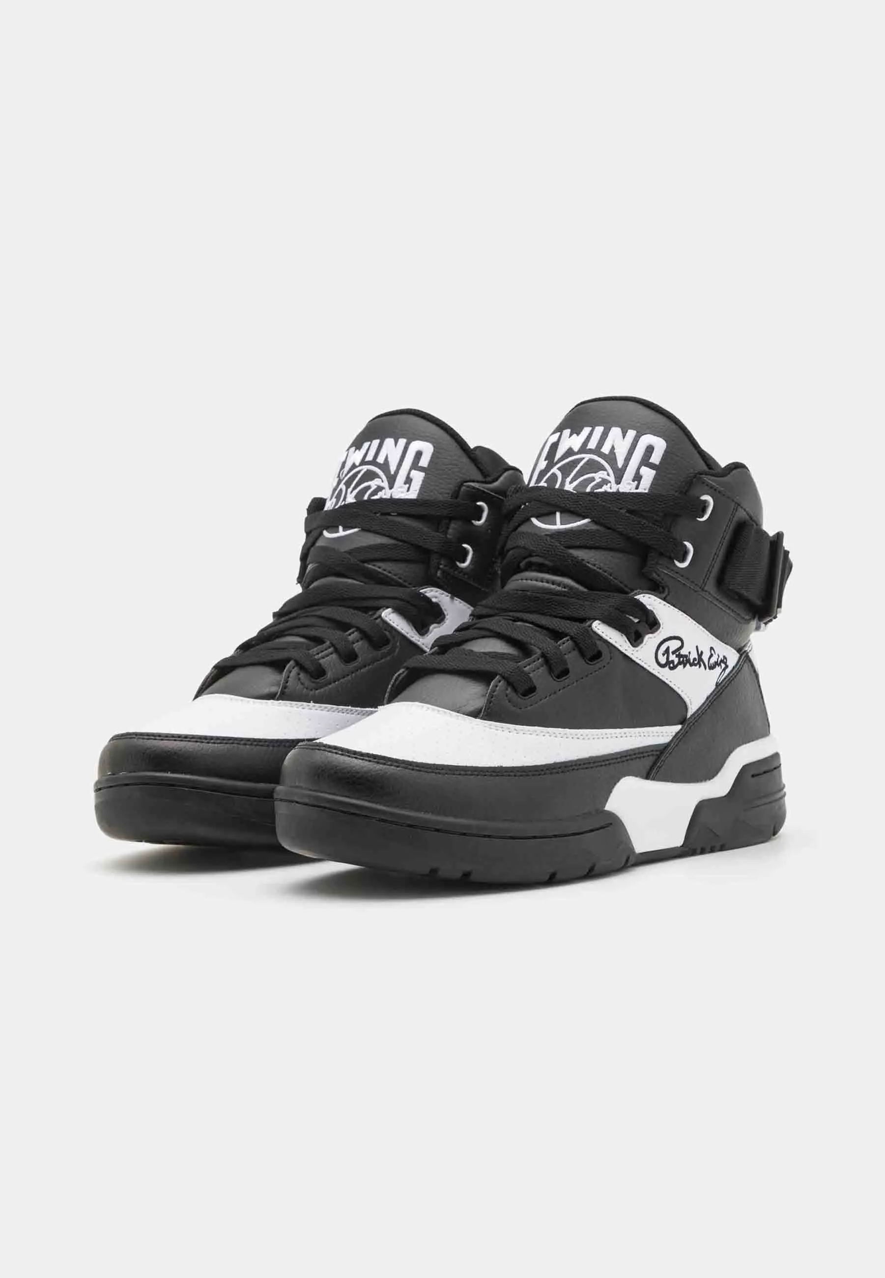 33 - Sneakers alte