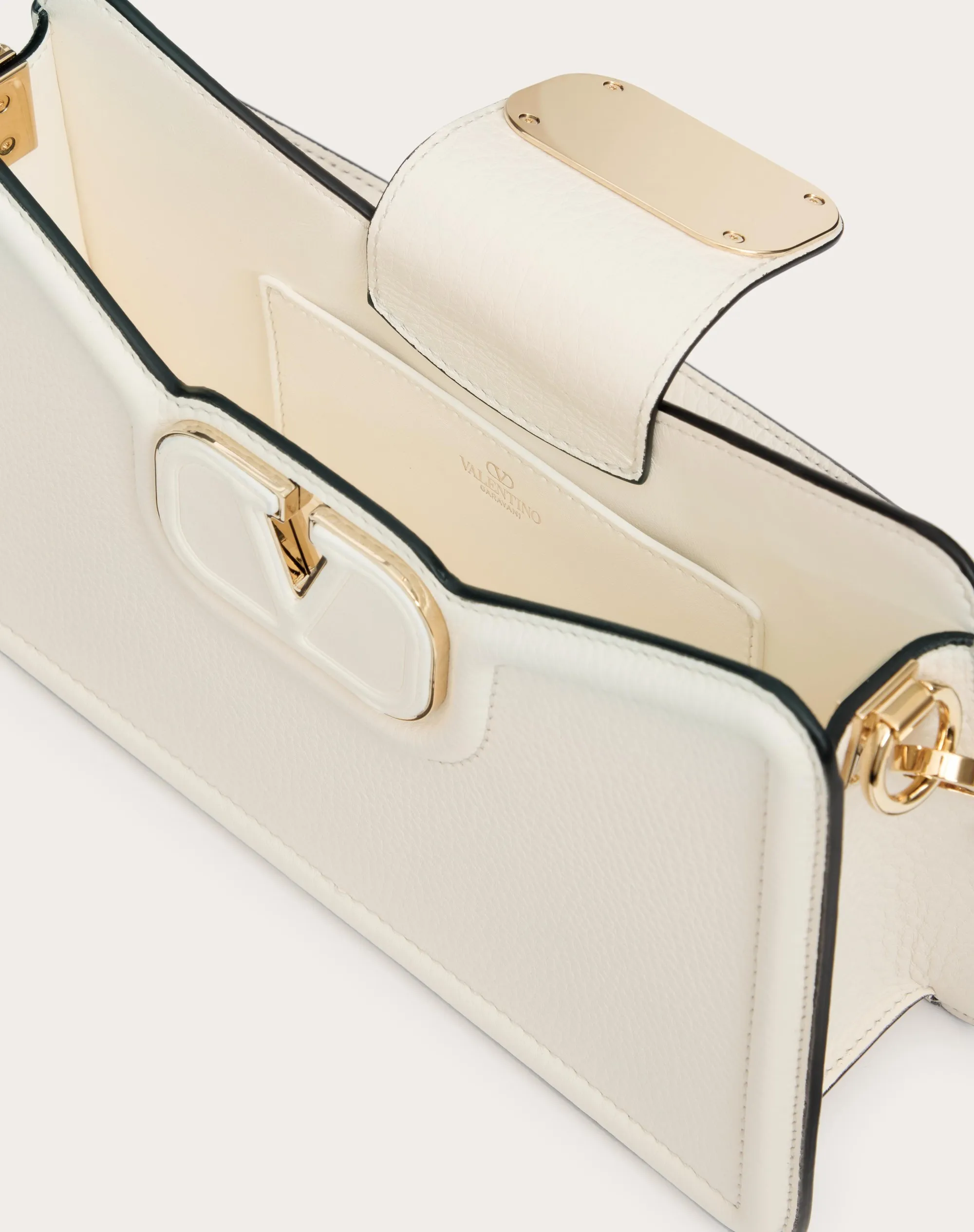 BORSA A SPALLA VLOGO LEATHER IN VITELLO GRANATO