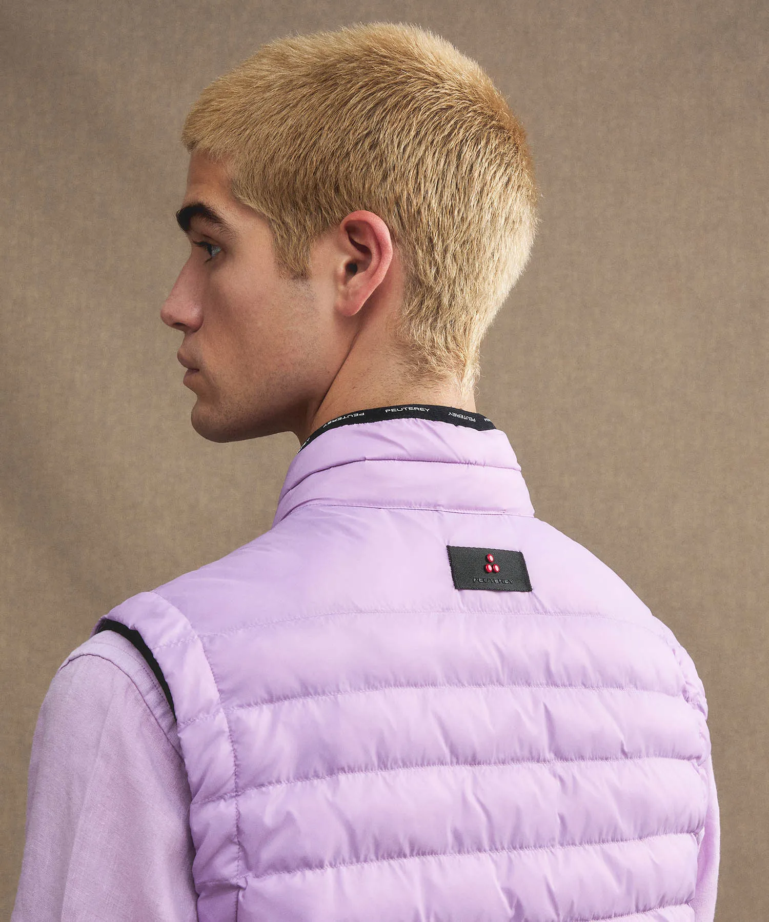 Gilet imbottito superleggero e semilucido