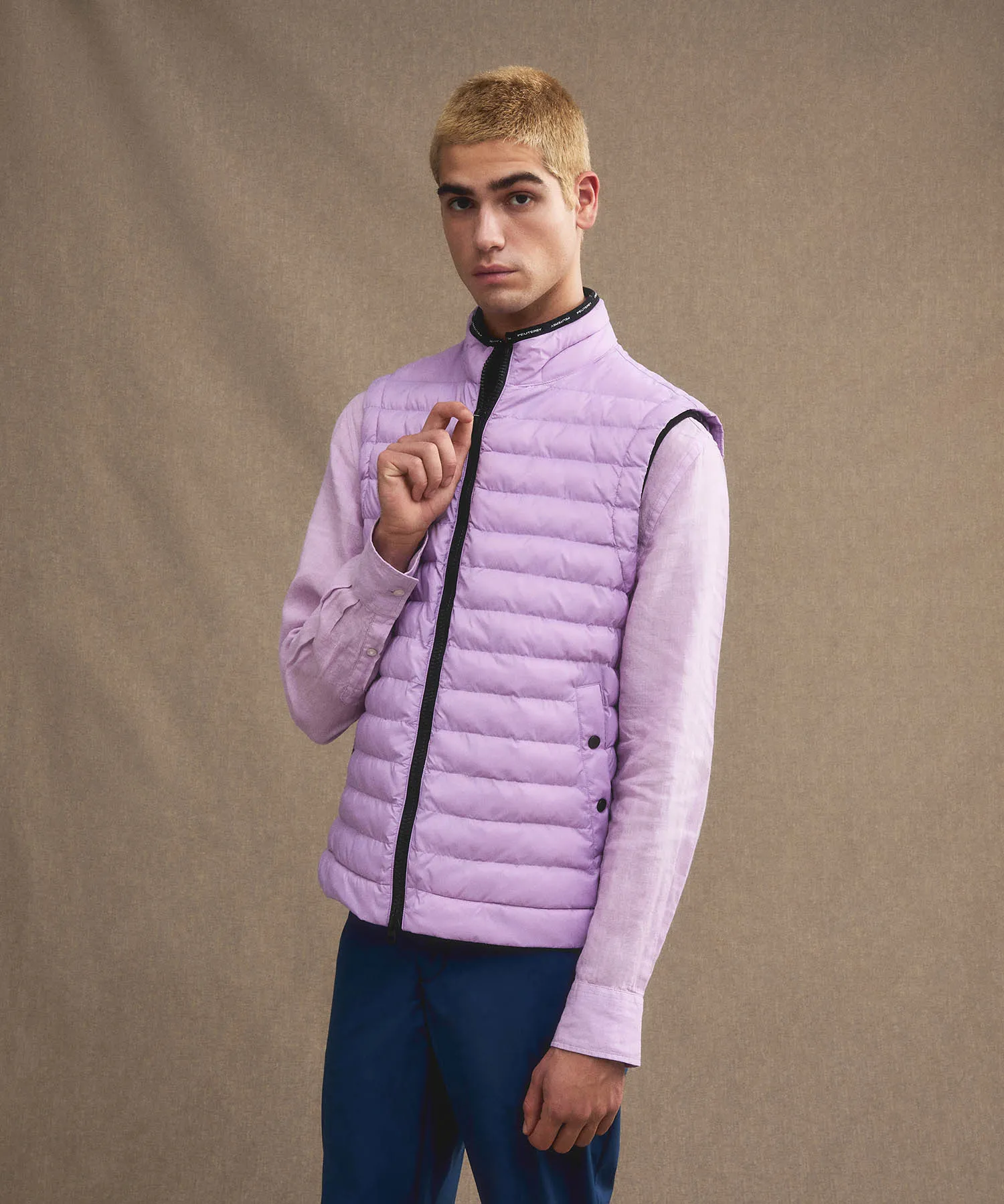 Gilet imbottito superleggero e semilucido