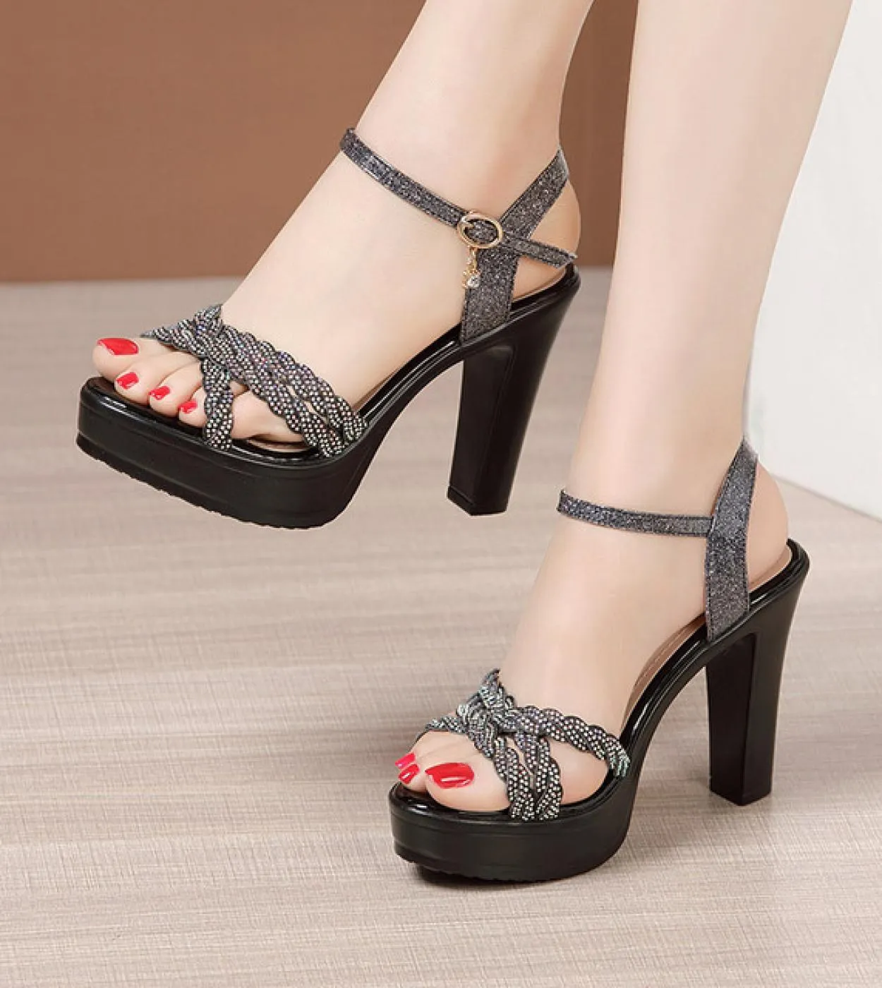 Scarpe da donna Sandali con tacco alto Sandali con tacco alto Scarpe estive Moda Strass Weave Wedge Zeppe Scarpe da festa Taglia