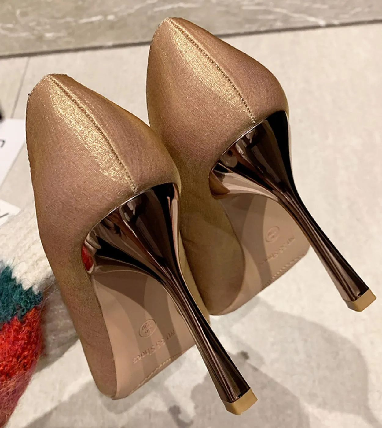 Scarpe eleganti Décolleté marroni con tacco a punta Scarpe da donna Décolleté marroni con punta a punta