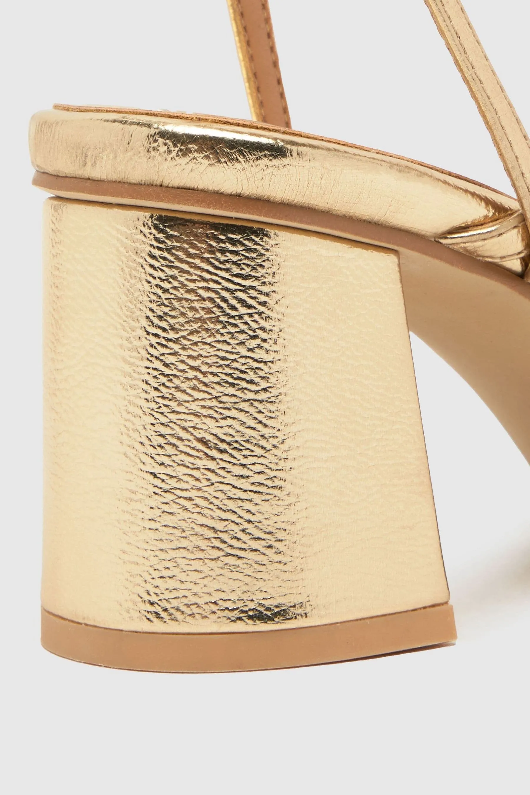 Schuh - Sully - Scarpe con tacco largo e listini