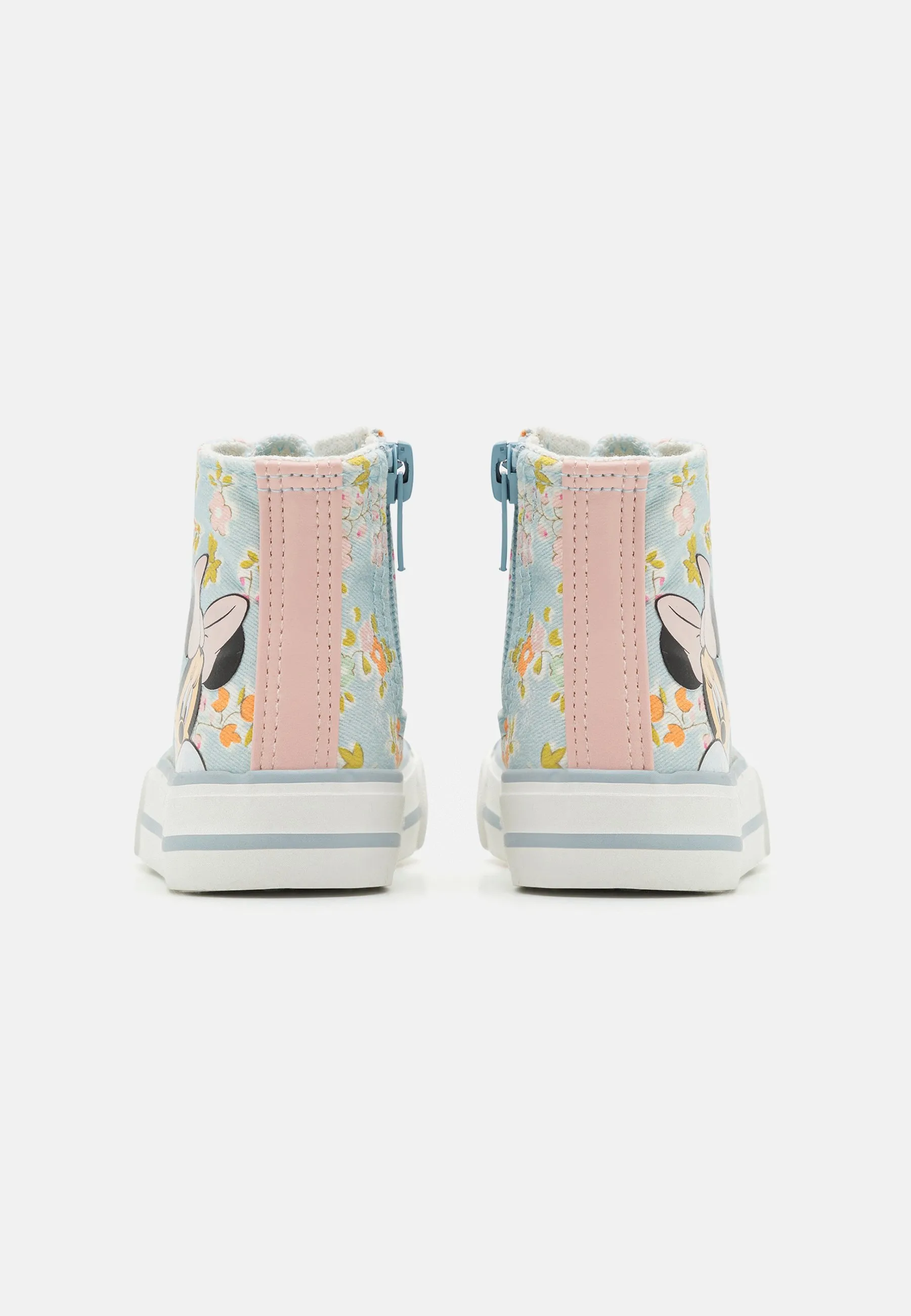 - Sneakers alte