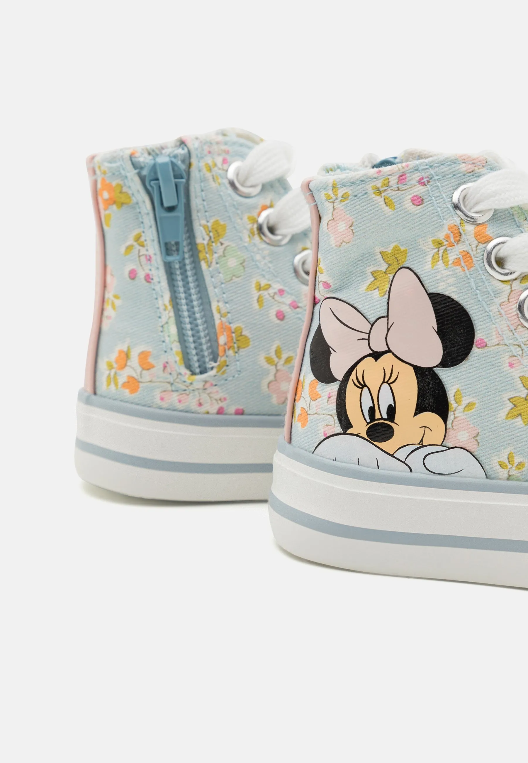 - Sneakers alte